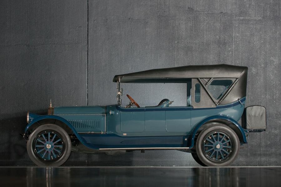  Pierce-Arrow Model 66 Touring 1917 года  (фото 3 из 11)